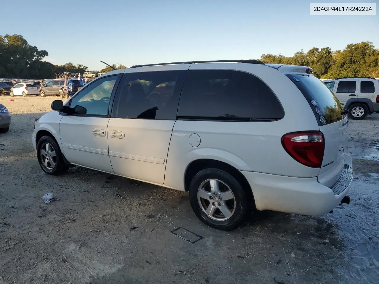 2007 Dodge Grand Caravan Sxt VIN: 2D4GP44L17R242224 Lot: 75396214