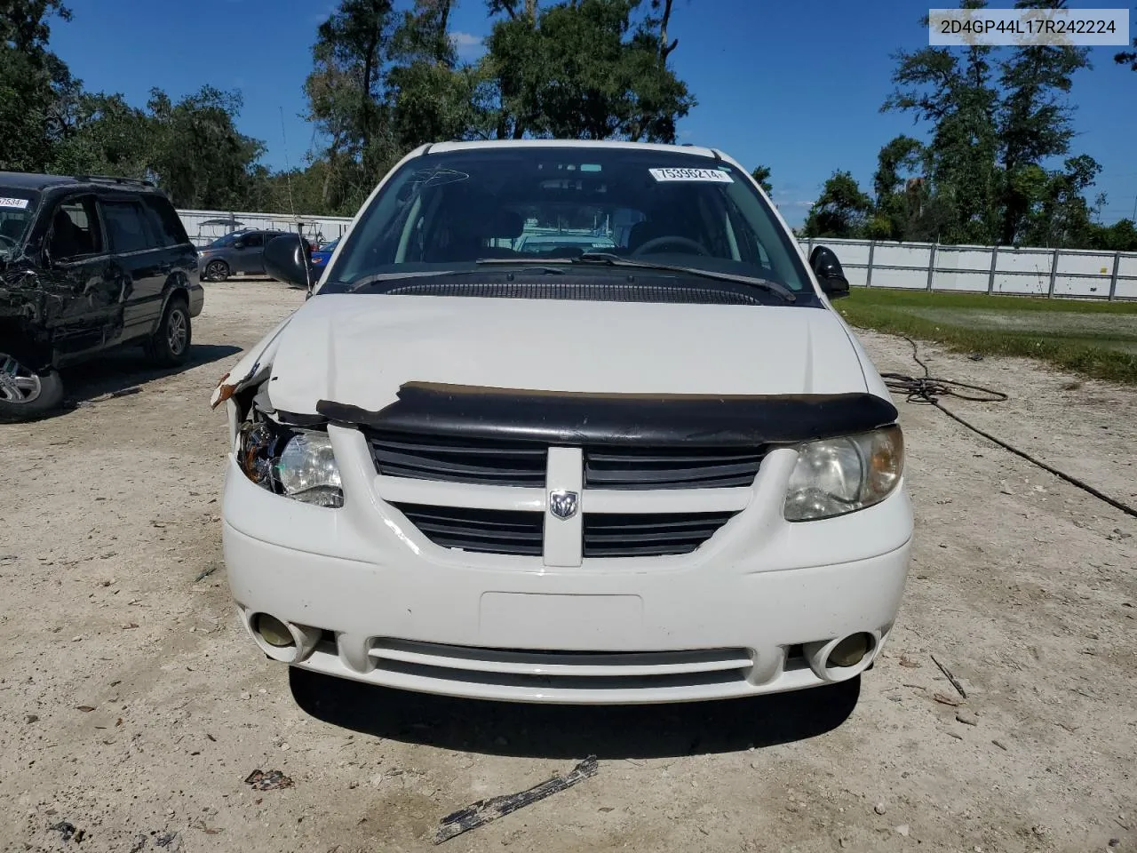 2007 Dodge Grand Caravan Sxt VIN: 2D4GP44L17R242224 Lot: 75396214