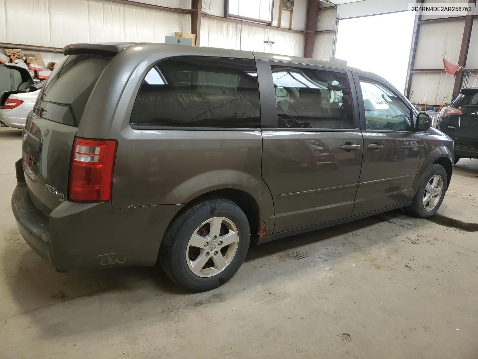 2010 Dodge Grand Caravan Se VIN: 2D4RN4DE2AR258763 Lot: 65060734