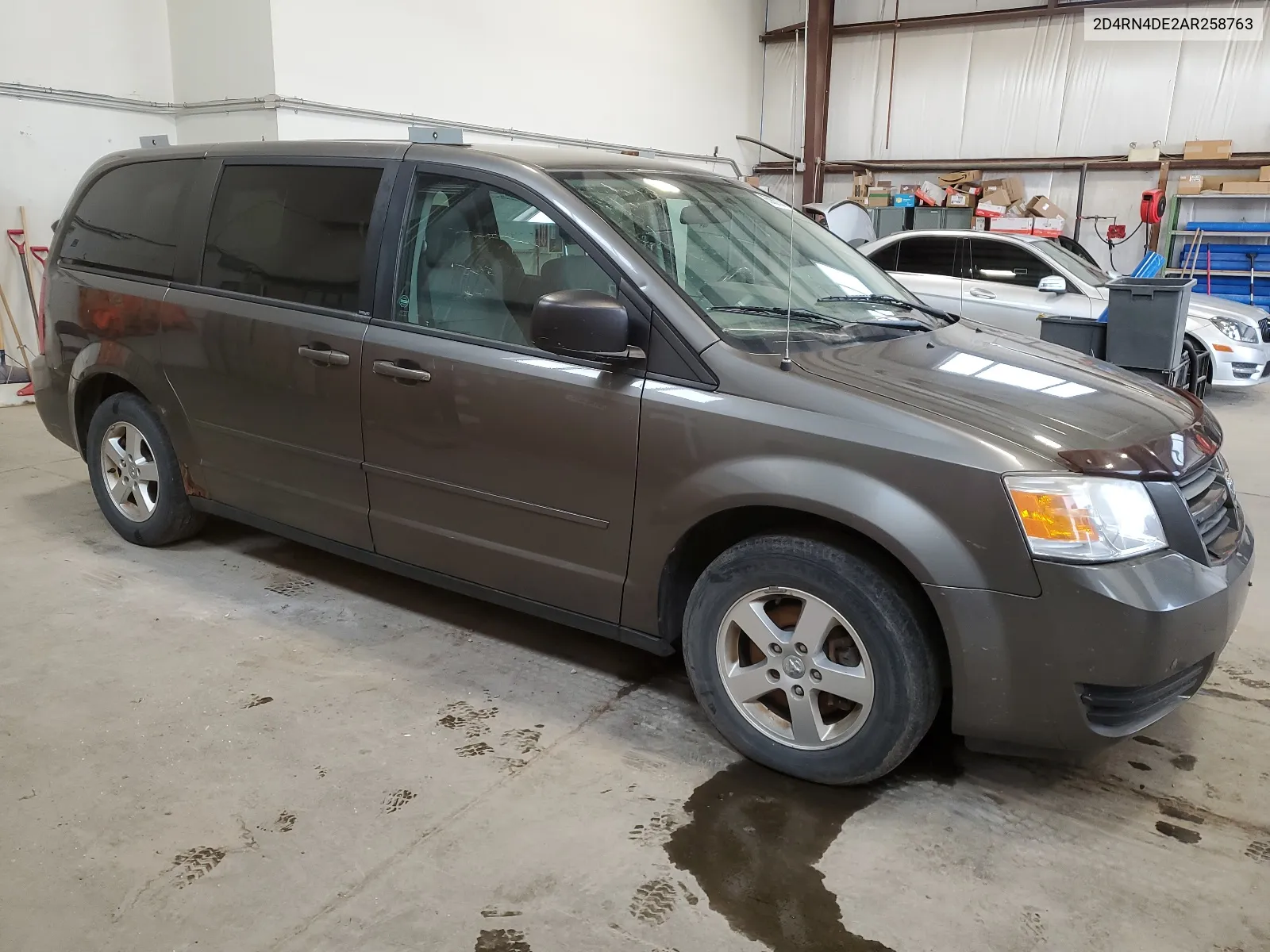 2010 Dodge Grand Caravan Se VIN: 2D4RN4DE2AR258763 Lot: 65060734