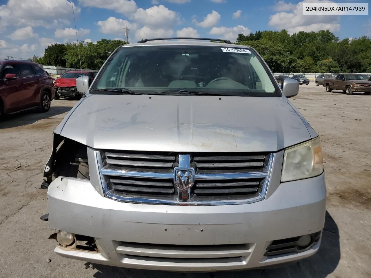 2D4RN5DX7AR147939 2010 Dodge Grand Caravan Sxt