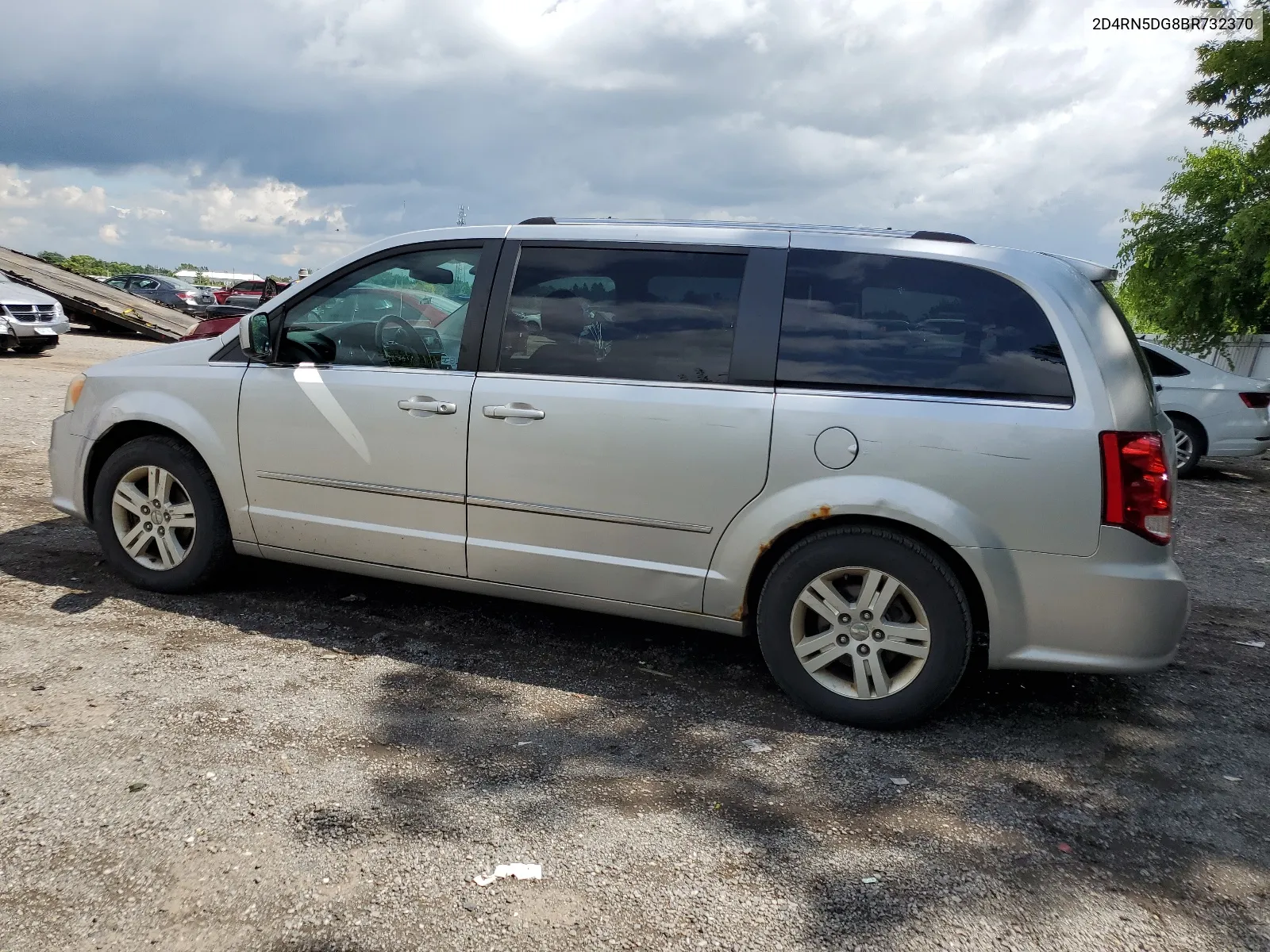 2011 Dodge Grand Caravan Crew VIN: 2D4RN5DG8BR732370 Lot: 62833894