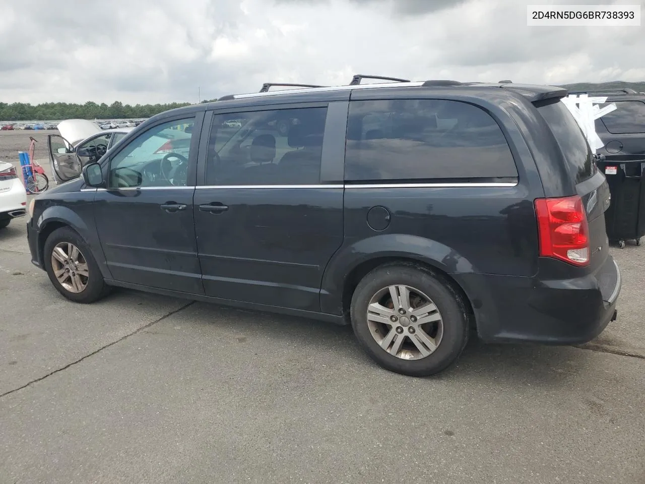 2011 Dodge Grand Caravan Crew VIN: 2D4RN5DG6BR738393 Lot: 63997524