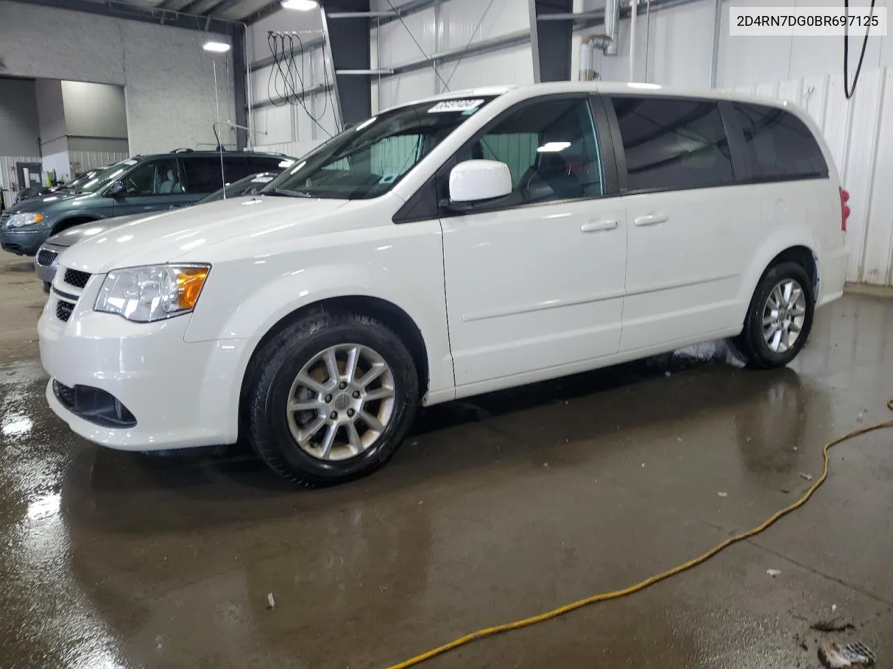 2011 Dodge Grand Caravan R/T VIN: 2D4RN7DG0BR697125 Lot: 66491484