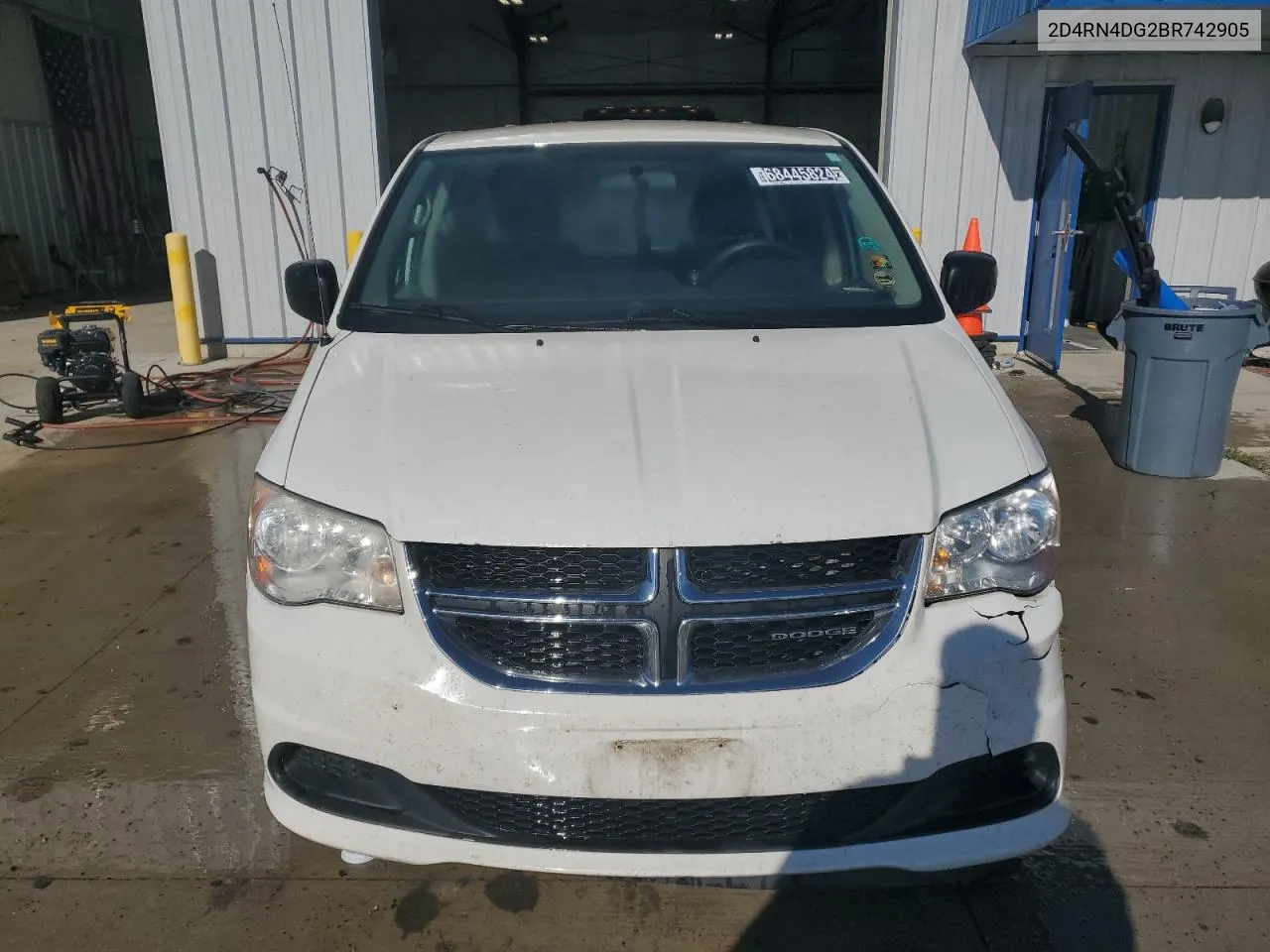 2D4RN4DG2BR742905 2011 Dodge Grand Caravan Express