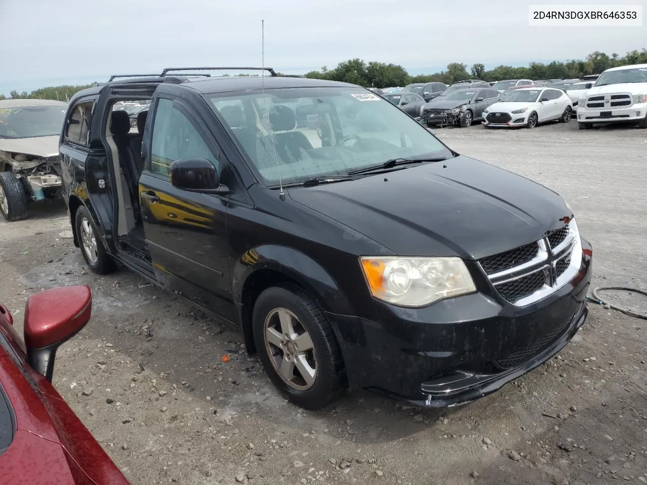 2D4RN3DGXBR646353 2011 Dodge Grand Caravan Mainstreet