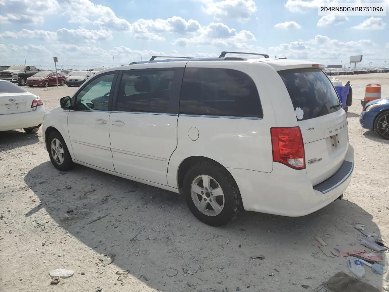 2011 Dodge Grand Caravan Crew VIN: 2D4RN5DGXBR751096 Lot: 70130604