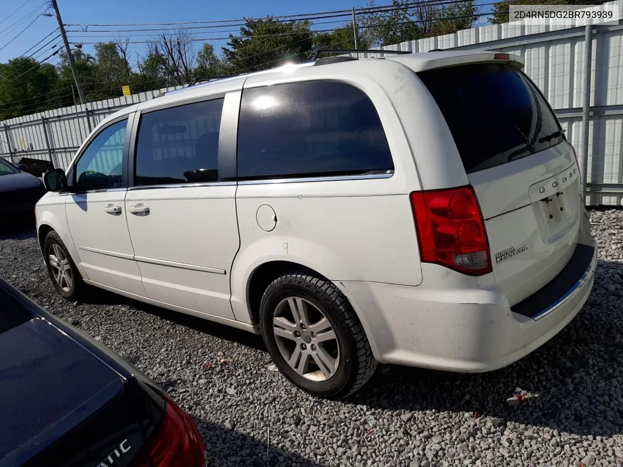 2011 Dodge Grand Caravan Crew VIN: 2D4RN5DG2BR793939 Lot: 71720274