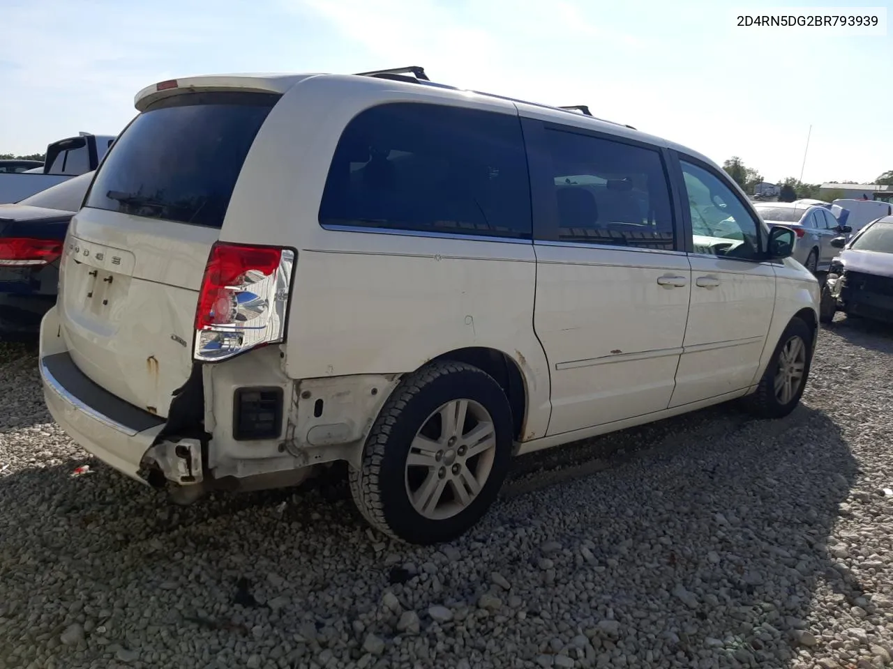 2011 Dodge Grand Caravan Crew VIN: 2D4RN5DG2BR793939 Lot: 71720274