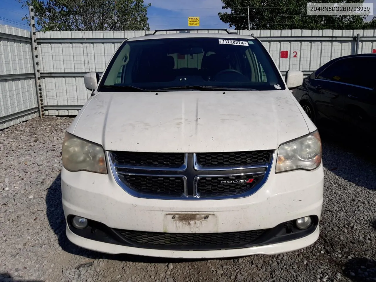 2011 Dodge Grand Caravan Crew VIN: 2D4RN5DG2BR793939 Lot: 71720274