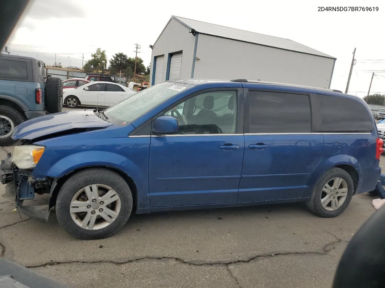 2011 Dodge Grand Caravan Crew VIN: 2D4RN5DG7BR769619 Lot: 71780484