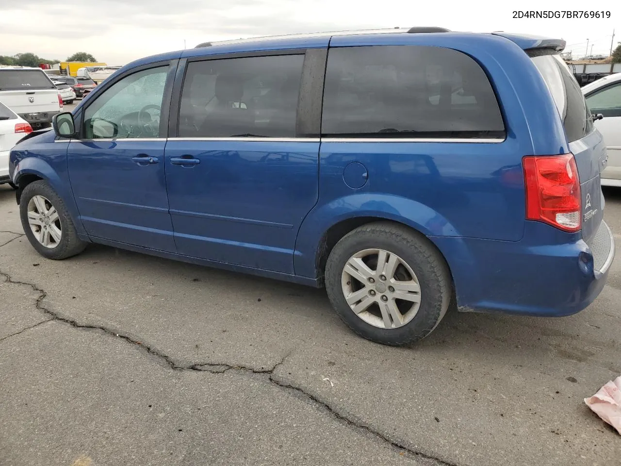 2011 Dodge Grand Caravan Crew VIN: 2D4RN5DG7BR769619 Lot: 71780484