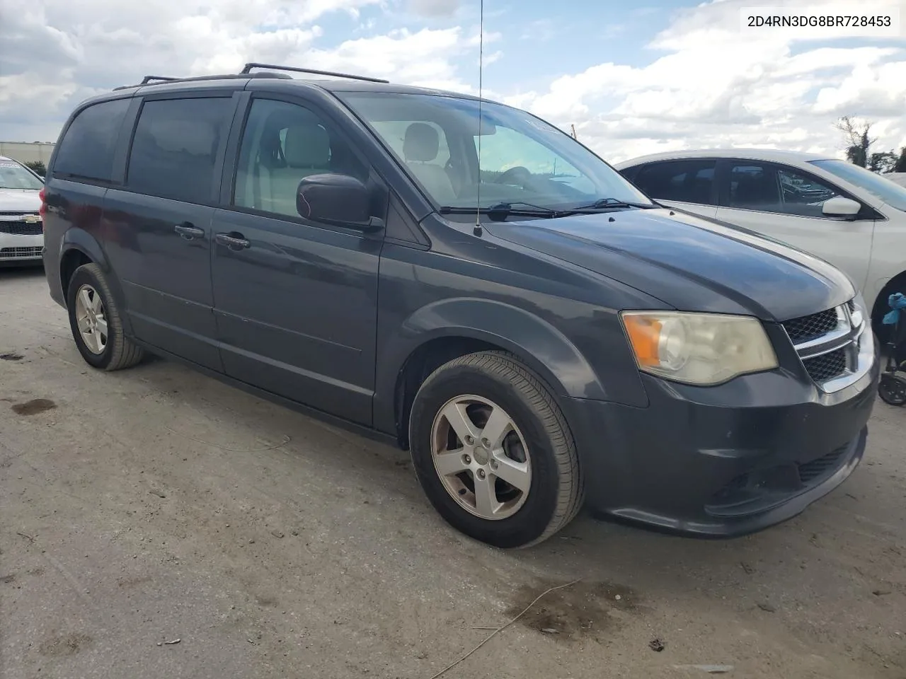 2D4RN3DG8BR728453 2011 Dodge Grand Caravan Mainstreet