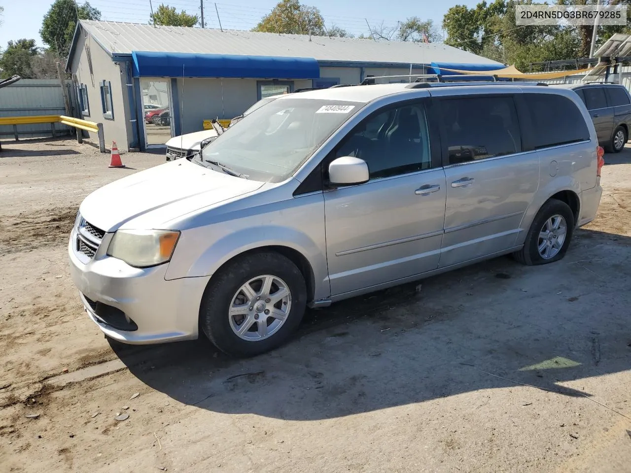 2D4RN5DG3BR679285 2011 Dodge Grand Caravan Crew