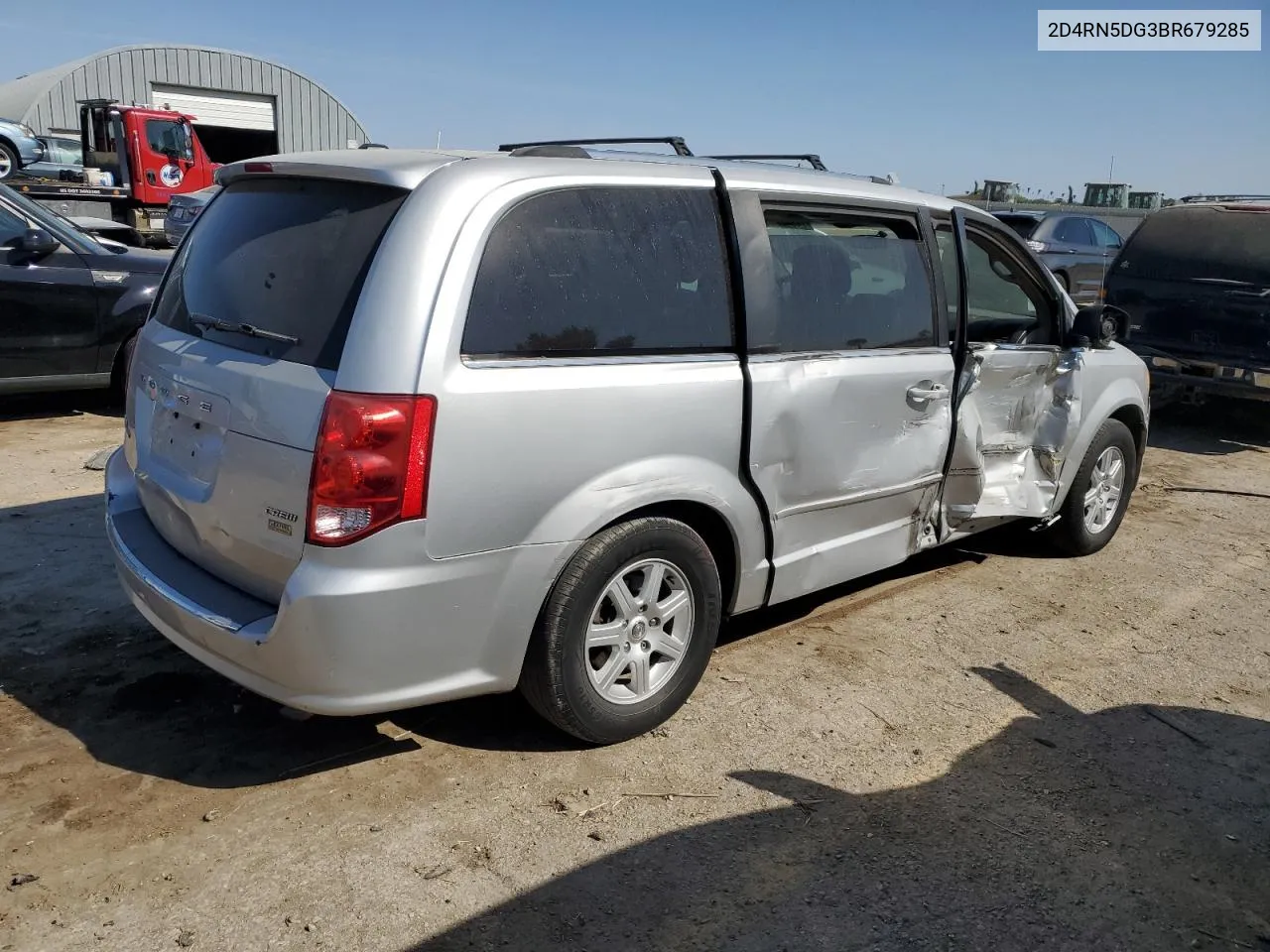 2011 Dodge Grand Caravan Crew VIN: 2D4RN5DG3BR679285 Lot: 74840944