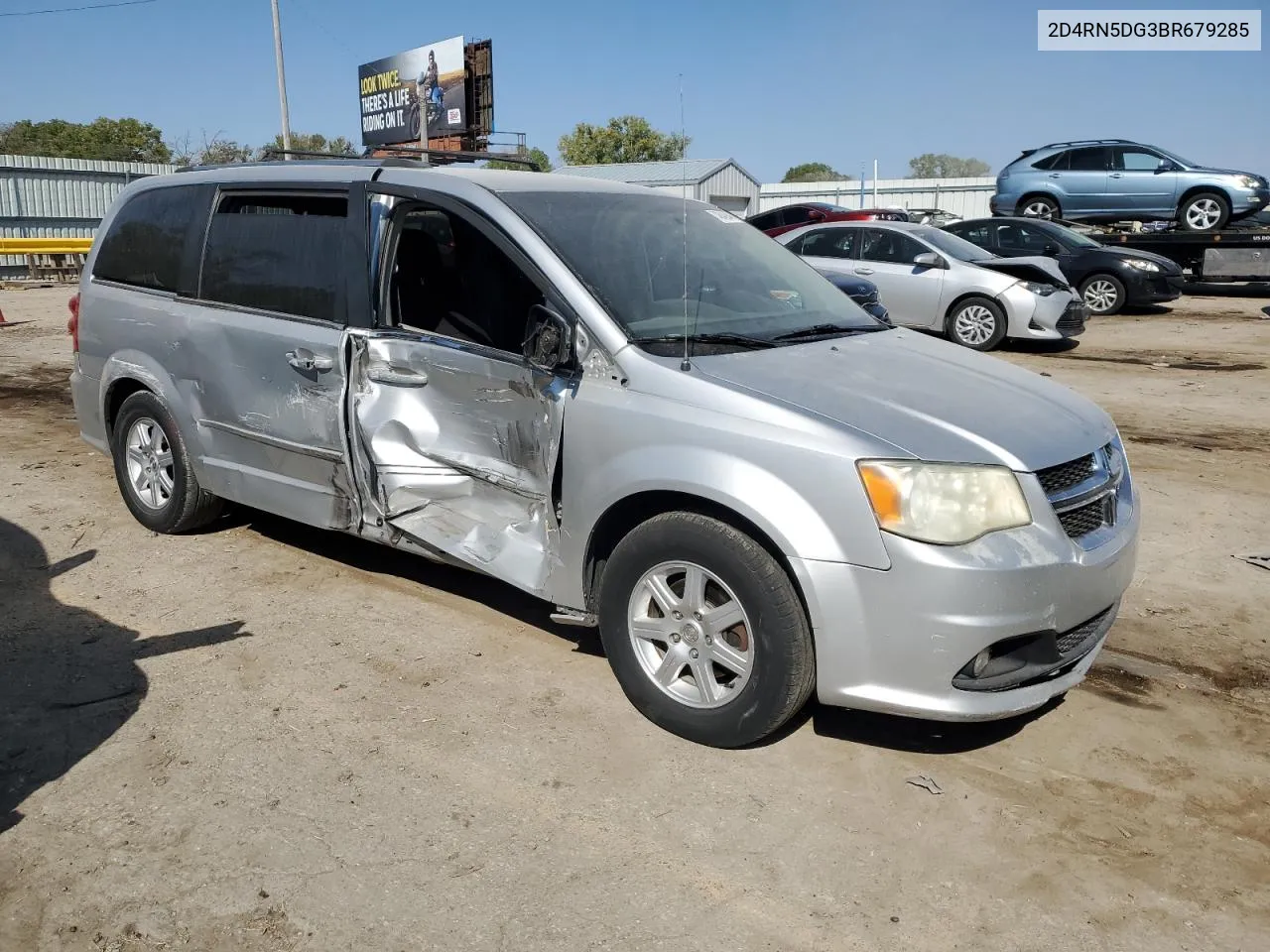 2D4RN5DG3BR679285 2011 Dodge Grand Caravan Crew