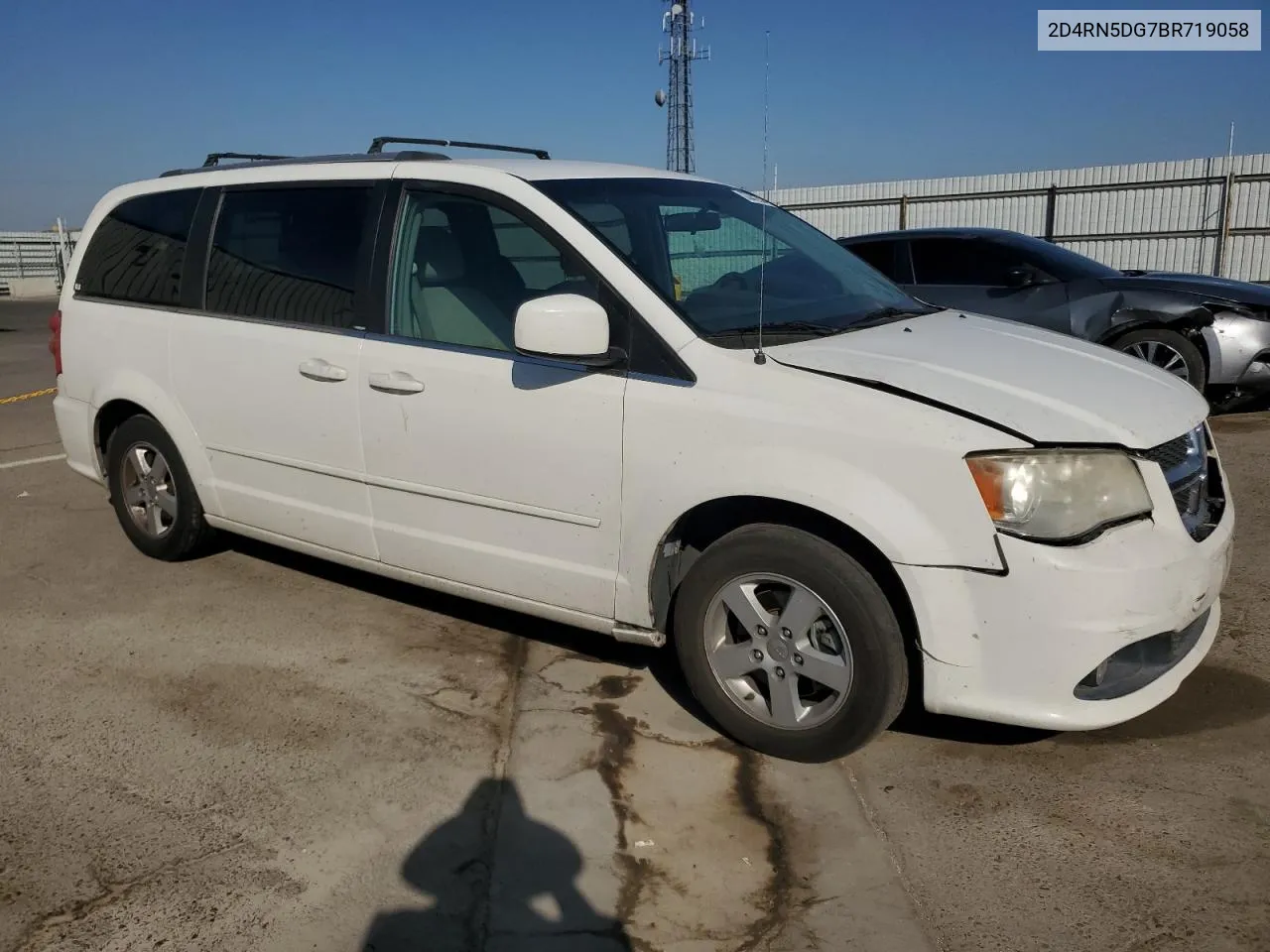 2011 Dodge Grand Caravan Crew VIN: 2D4RN5DG7BR719058 Lot: 75442714