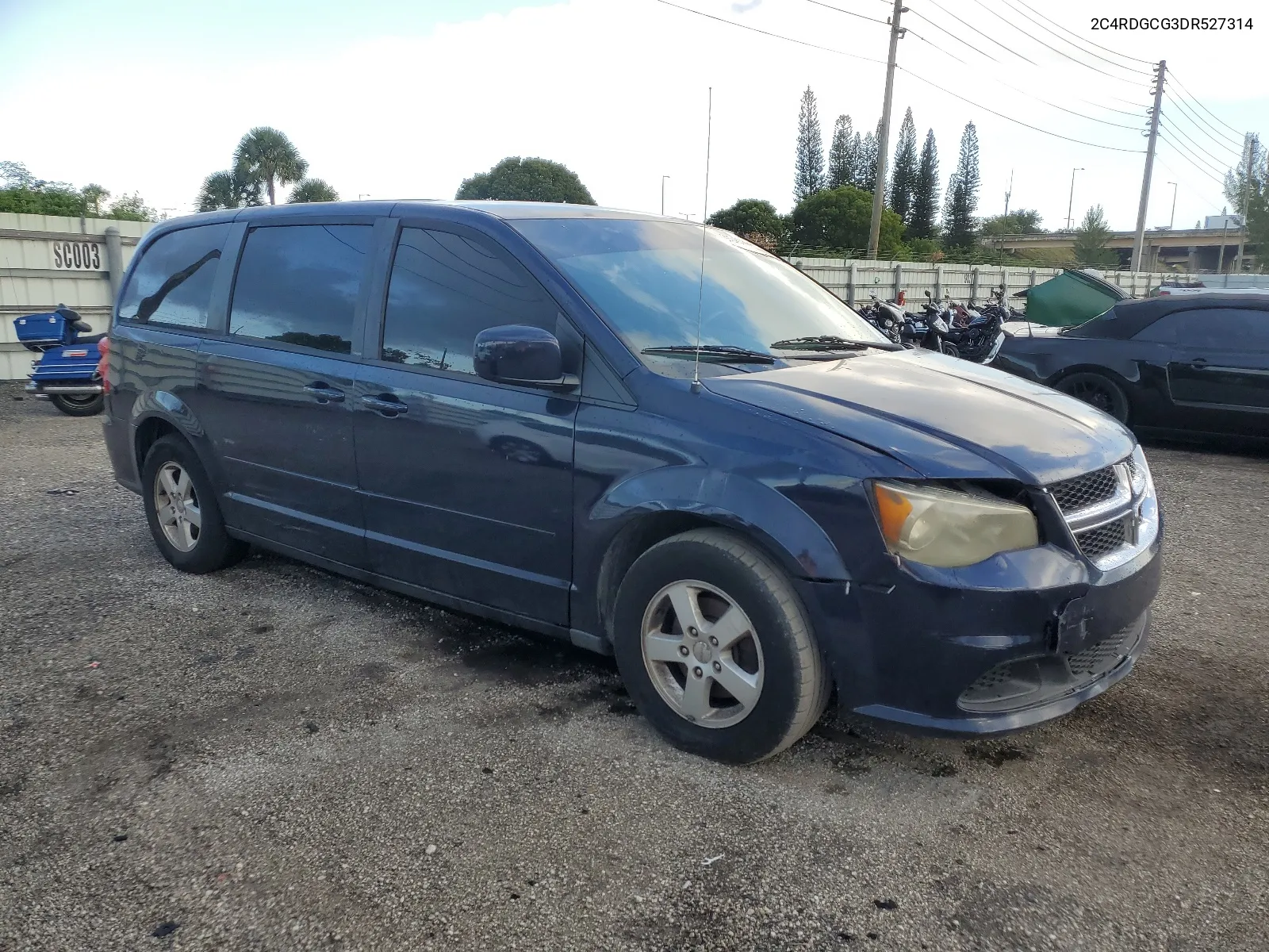 2C4RDGCG3DR527314 2013 Dodge Grand Caravan Sxt