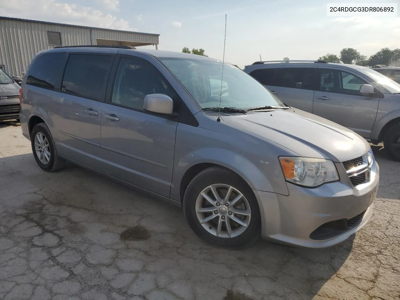 2C4RDGCG3DR806892 2013 Dodge Grand Caravan Sxt