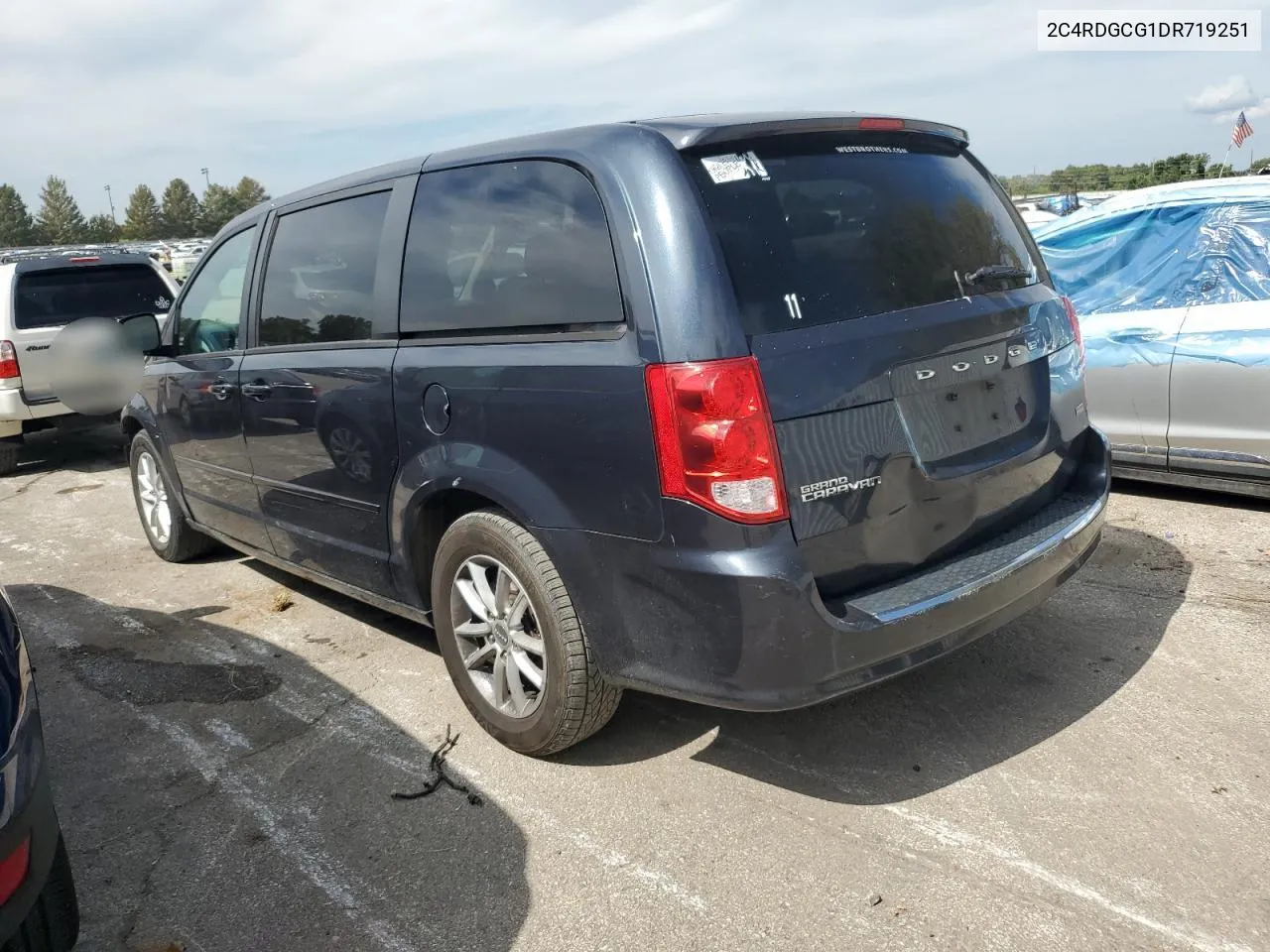 2013 Dodge Grand Caravan Sxt VIN: 2C4RDGCG1DR719251 Lot: 71663654