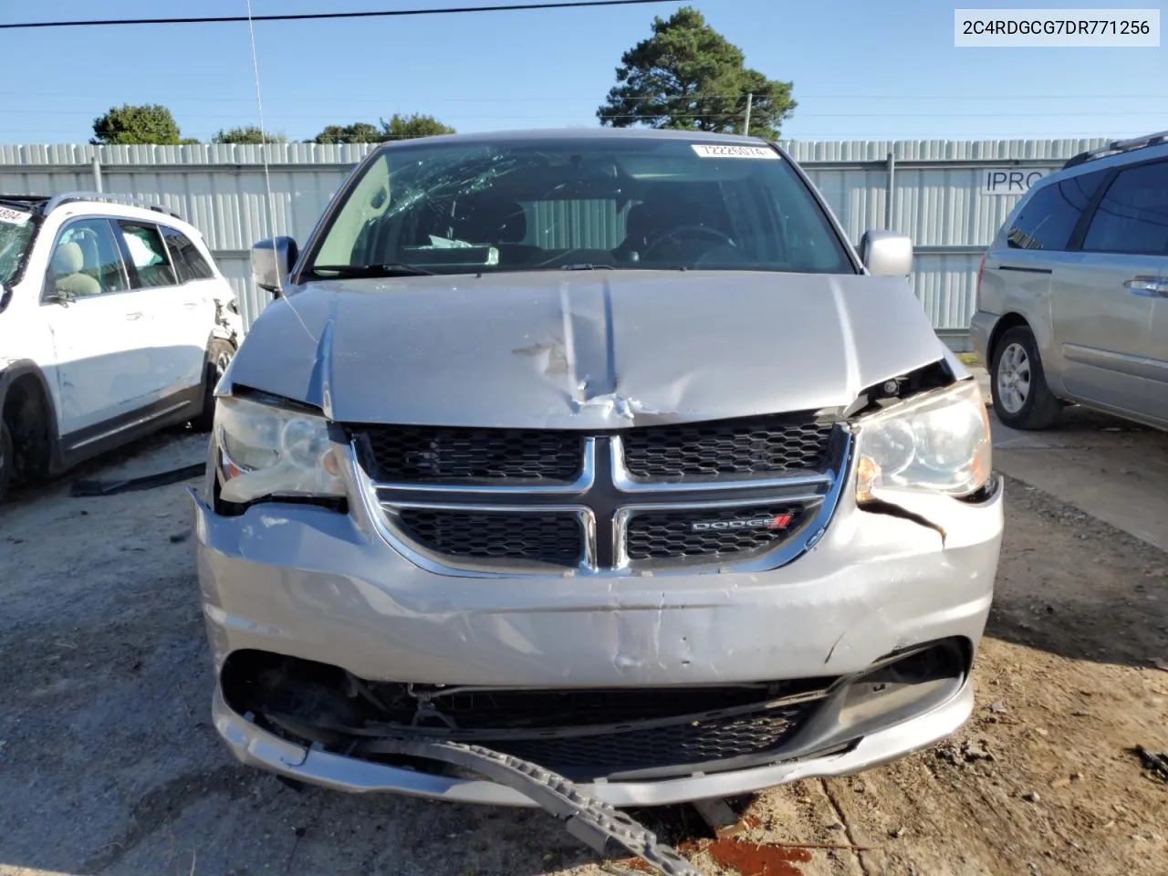 2C4RDGCG7DR771256 2013 Dodge Grand Caravan Sxt