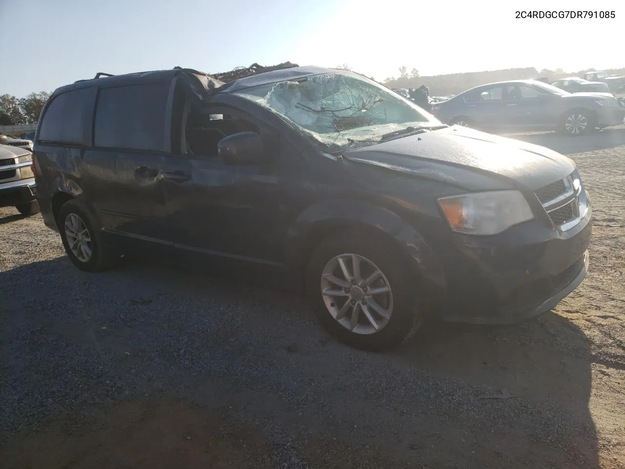 2C4RDGCG7DR791085 2013 Dodge Grand Caravan Sxt