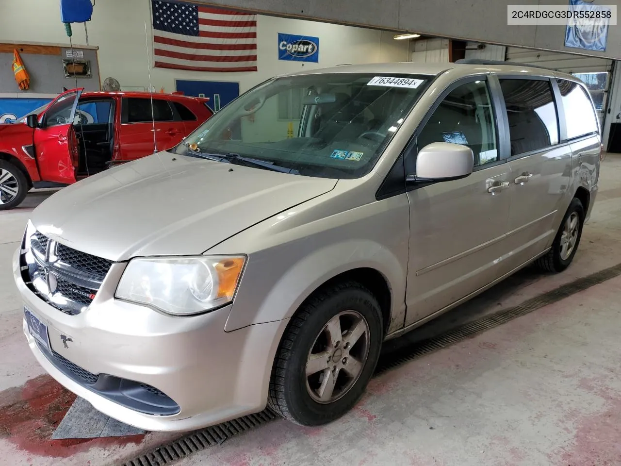 2C4RDGCG3DR552858 2013 Dodge Grand Caravan Sxt