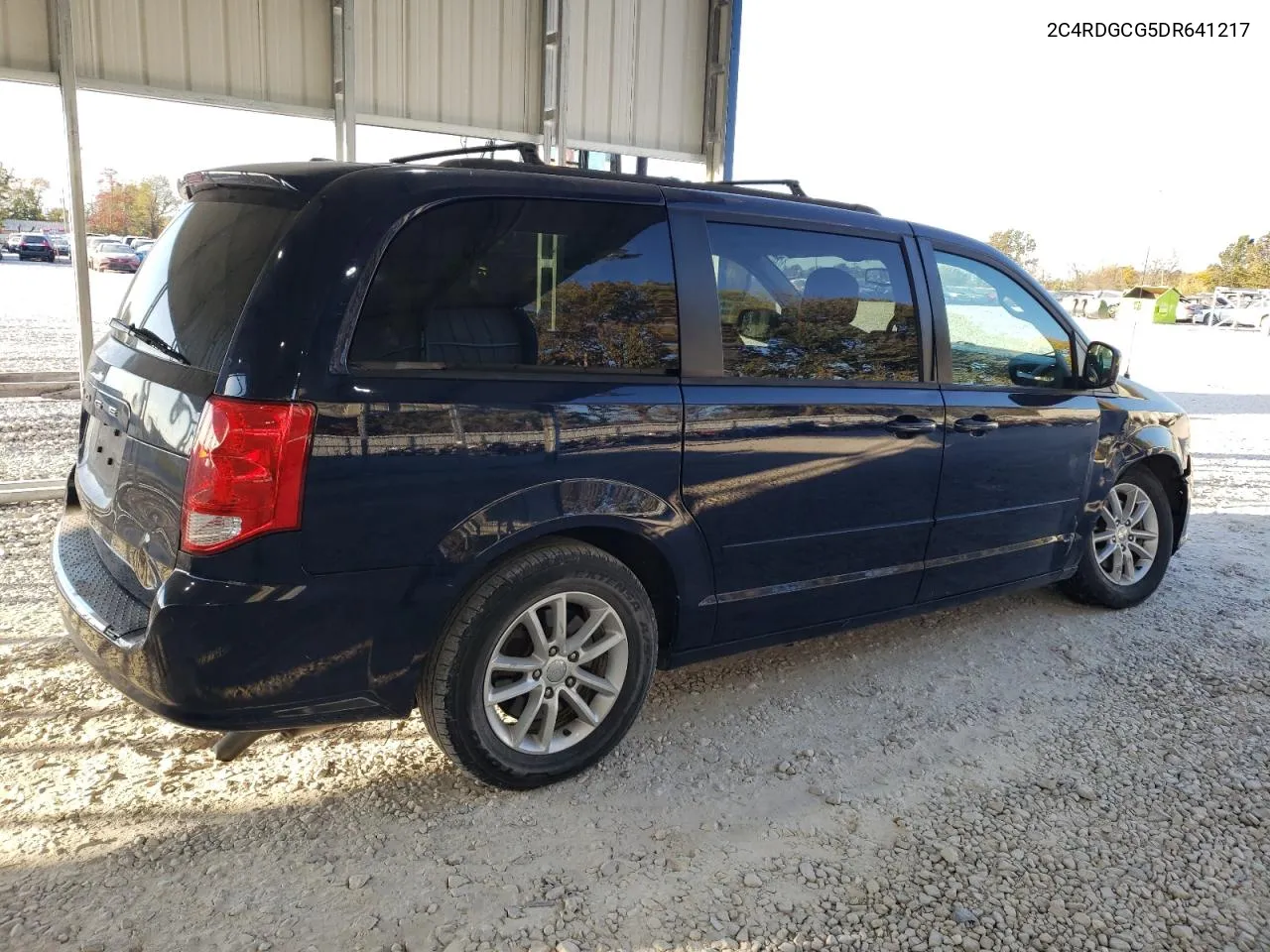 2013 Dodge Grand Caravan Sxt VIN: 2C4RDGCG5DR641217 Lot: 77213054