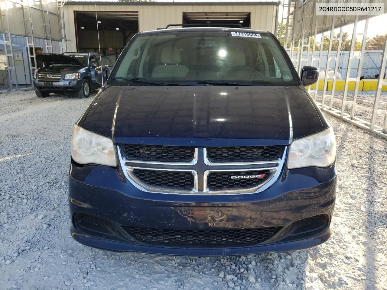 2013 Dodge Grand Caravan Sxt VIN: 2C4RDGCG5DR641217 Lot: 77213054