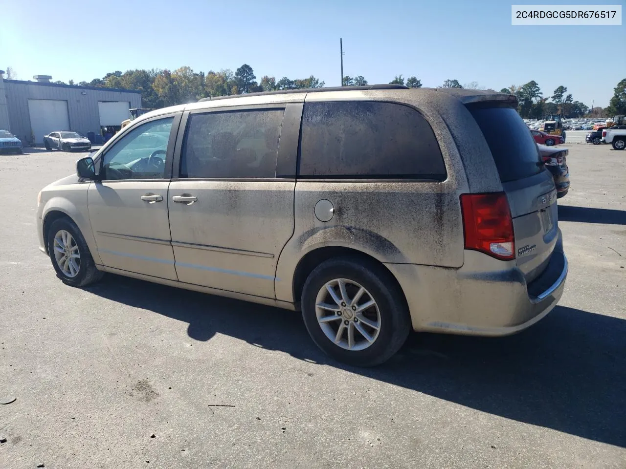 2C4RDGCG5DR676517 2013 Dodge Grand Caravan Sxt