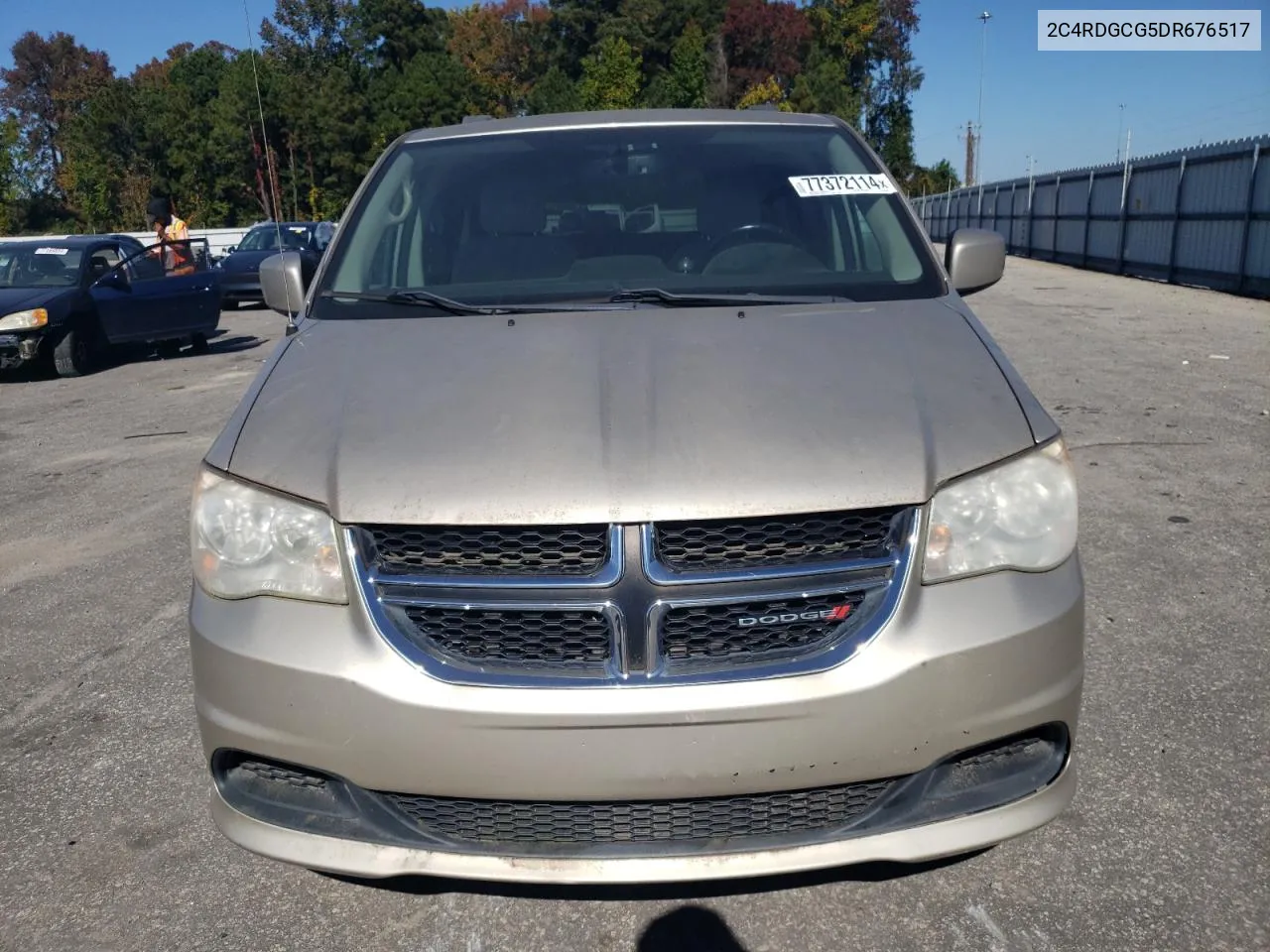 2013 Dodge Grand Caravan Sxt VIN: 2C4RDGCG5DR676517 Lot: 77372114