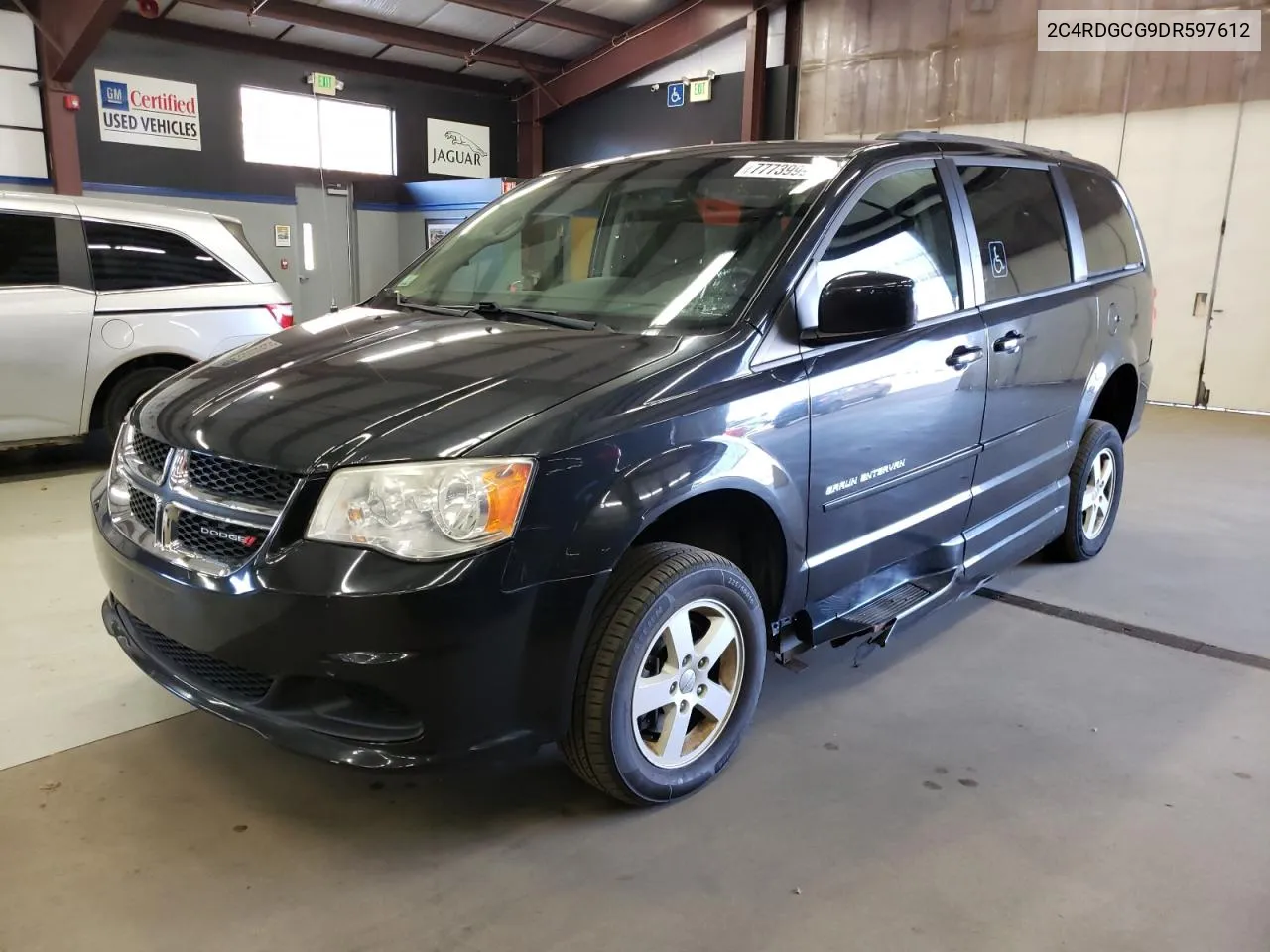 2C4RDGCG9DR597612 2013 Dodge Grand Caravan Sxt