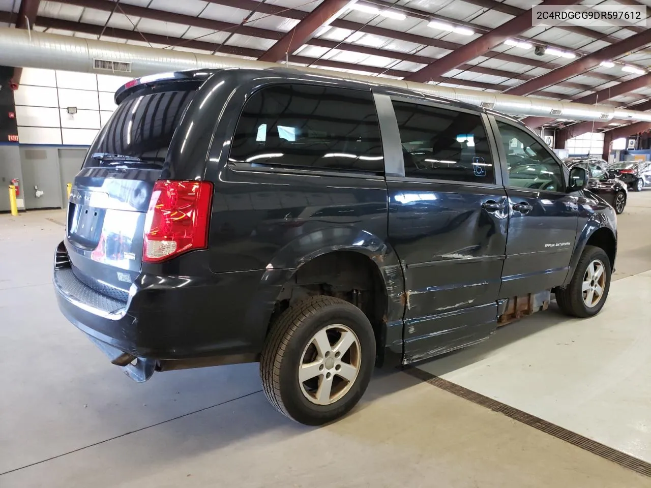 2C4RDGCG9DR597612 2013 Dodge Grand Caravan Sxt