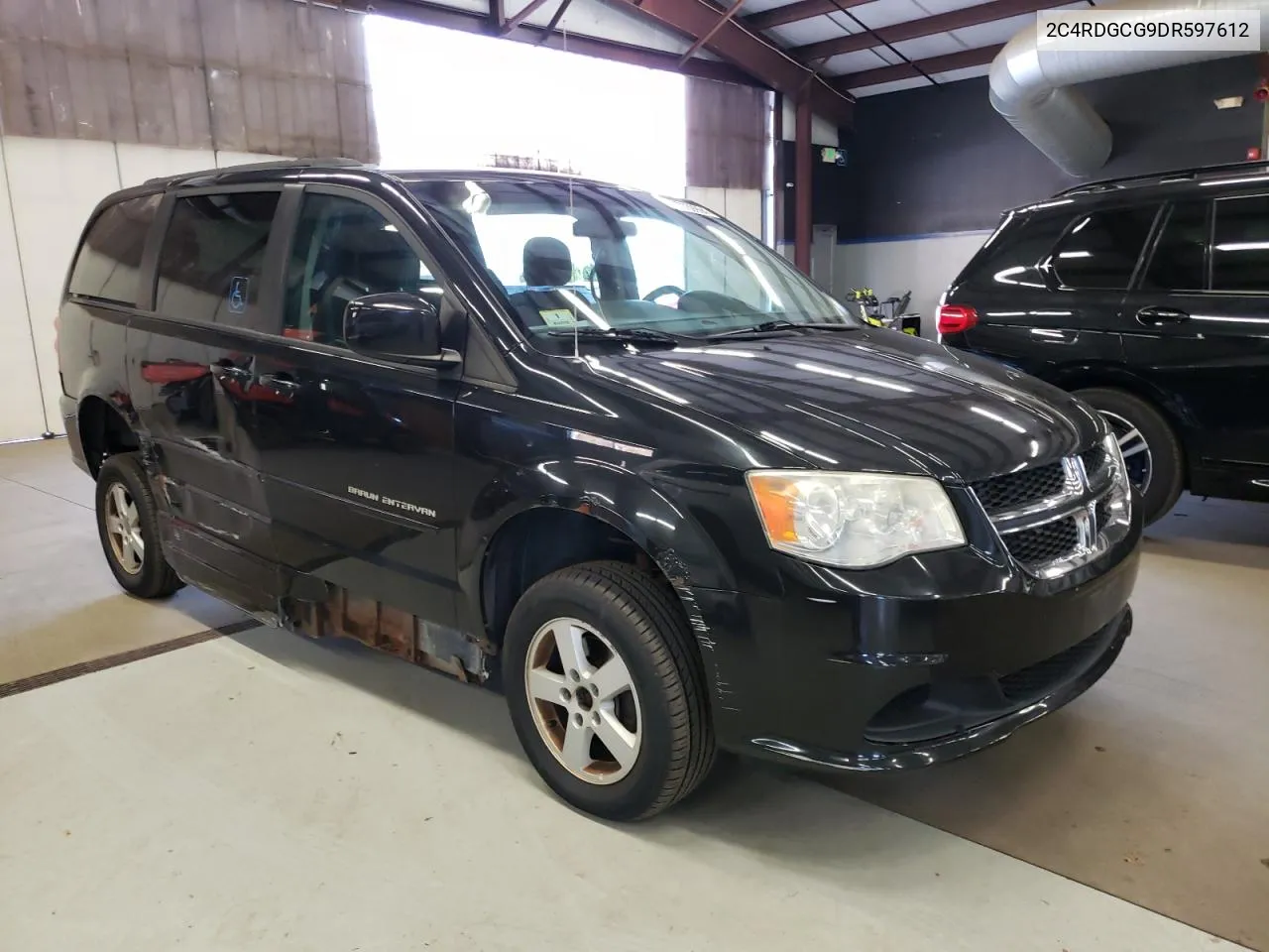 2C4RDGCG9DR597612 2013 Dodge Grand Caravan Sxt