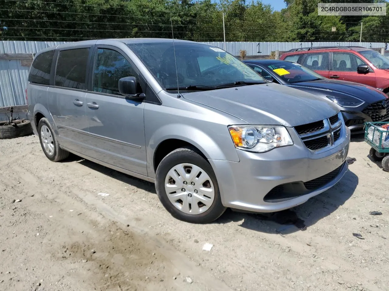 2C4RDGBG5ER106701 2014 Dodge Grand Caravan Se