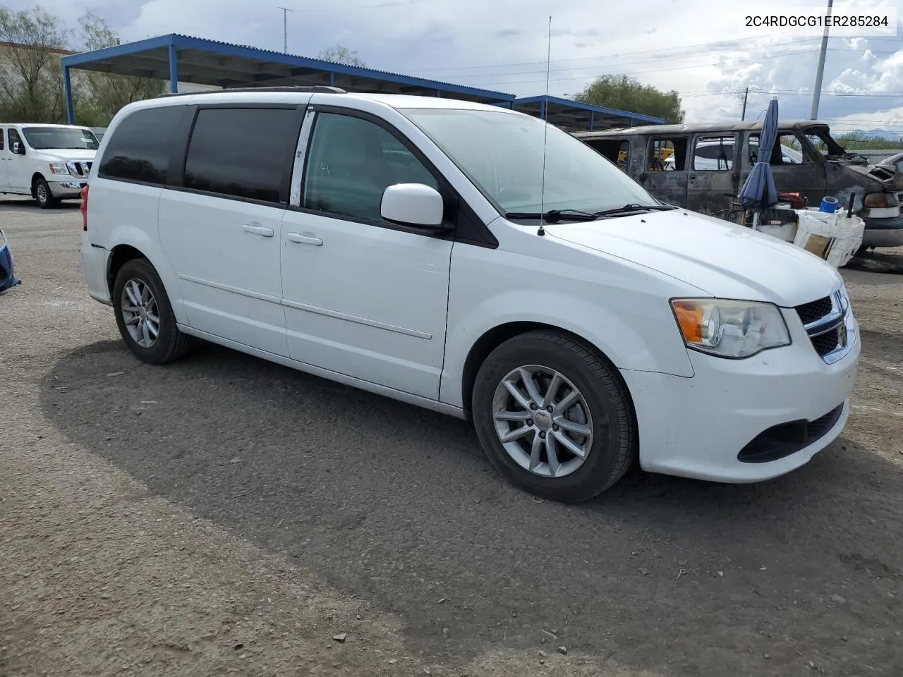 2C4RDGCG1ER285284 2014 Dodge Grand Caravan Sxt