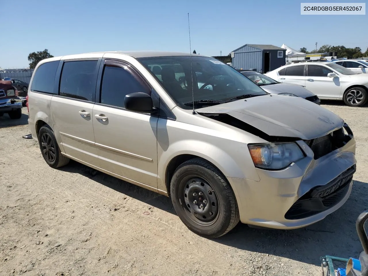 2C4RDGBG5ER452067 2014 Dodge Grand Caravan Se