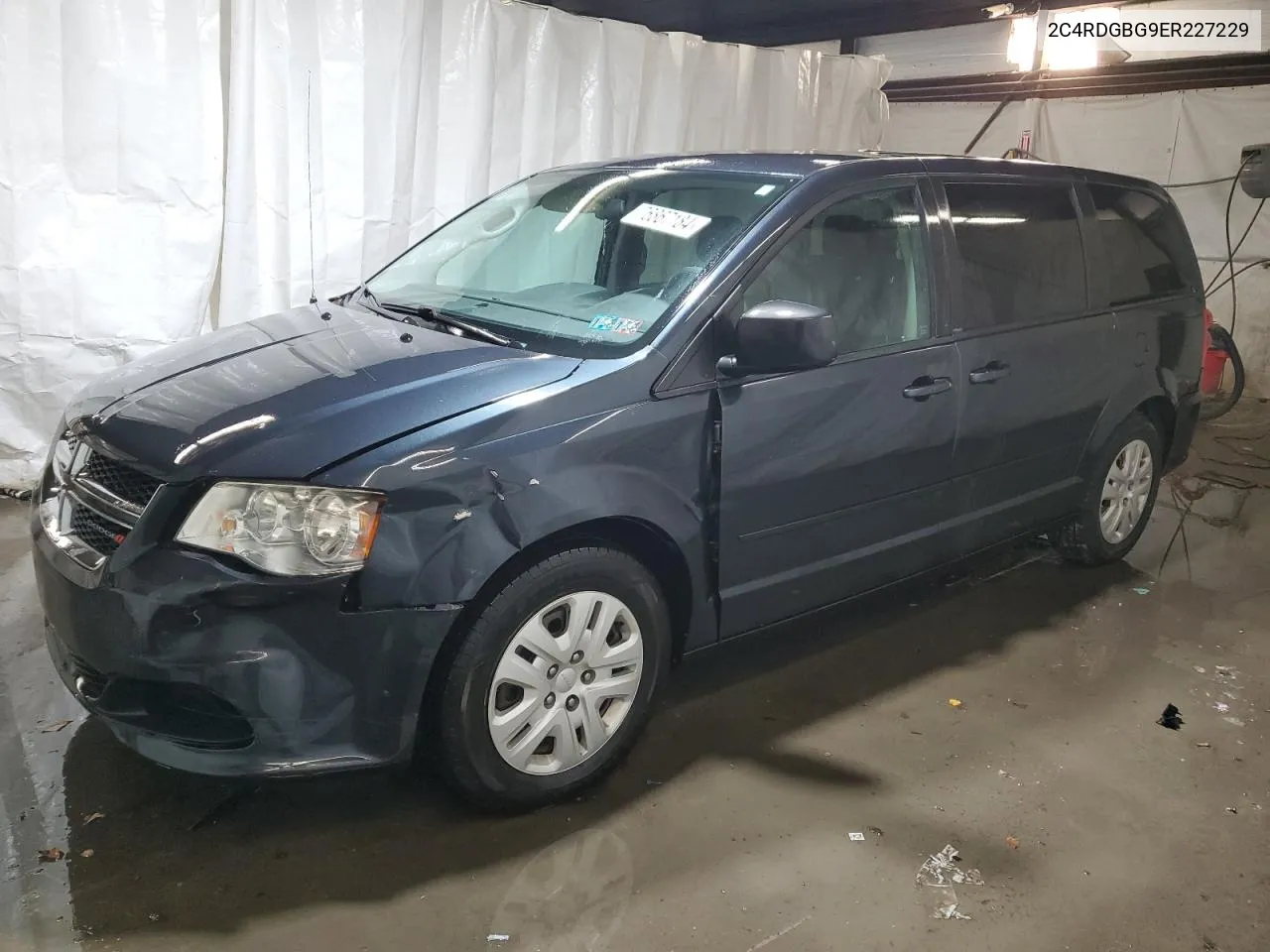 2C4RDGBG9ER227229 2014 Dodge Grand Caravan Se