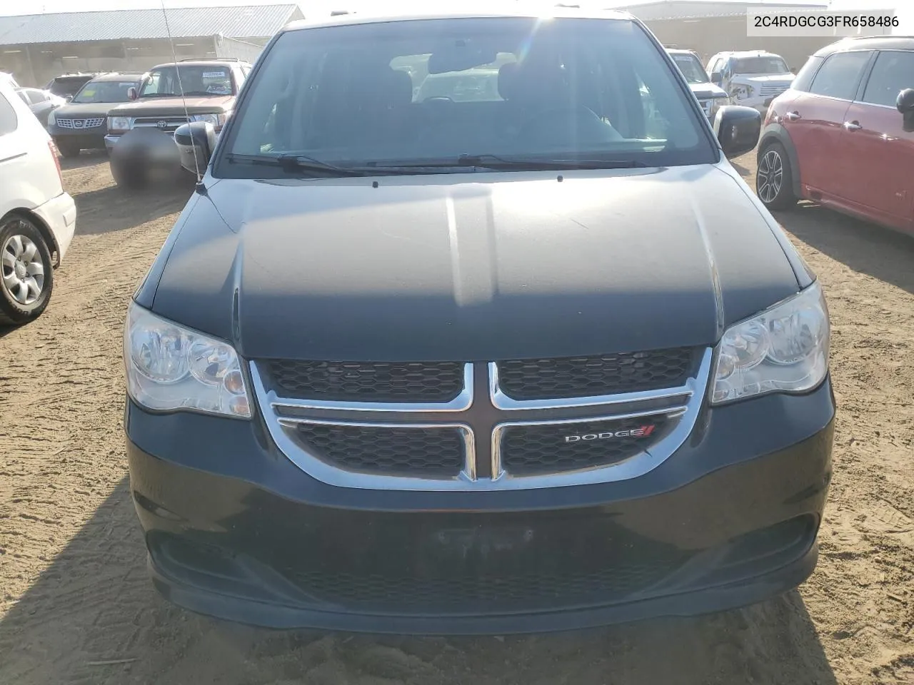 2C4RDGCG3FR658486 2015 Dodge Grand Caravan Sxt