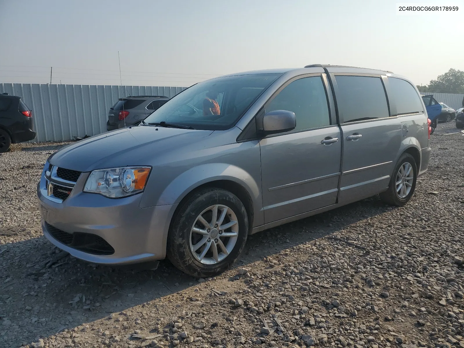 2C4RDGCG6GR178959 2016 Dodge Grand Caravan Sxt