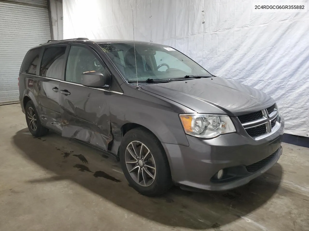 2C4RDGCG6GR355882 2016 Dodge Grand Caravan Sxt