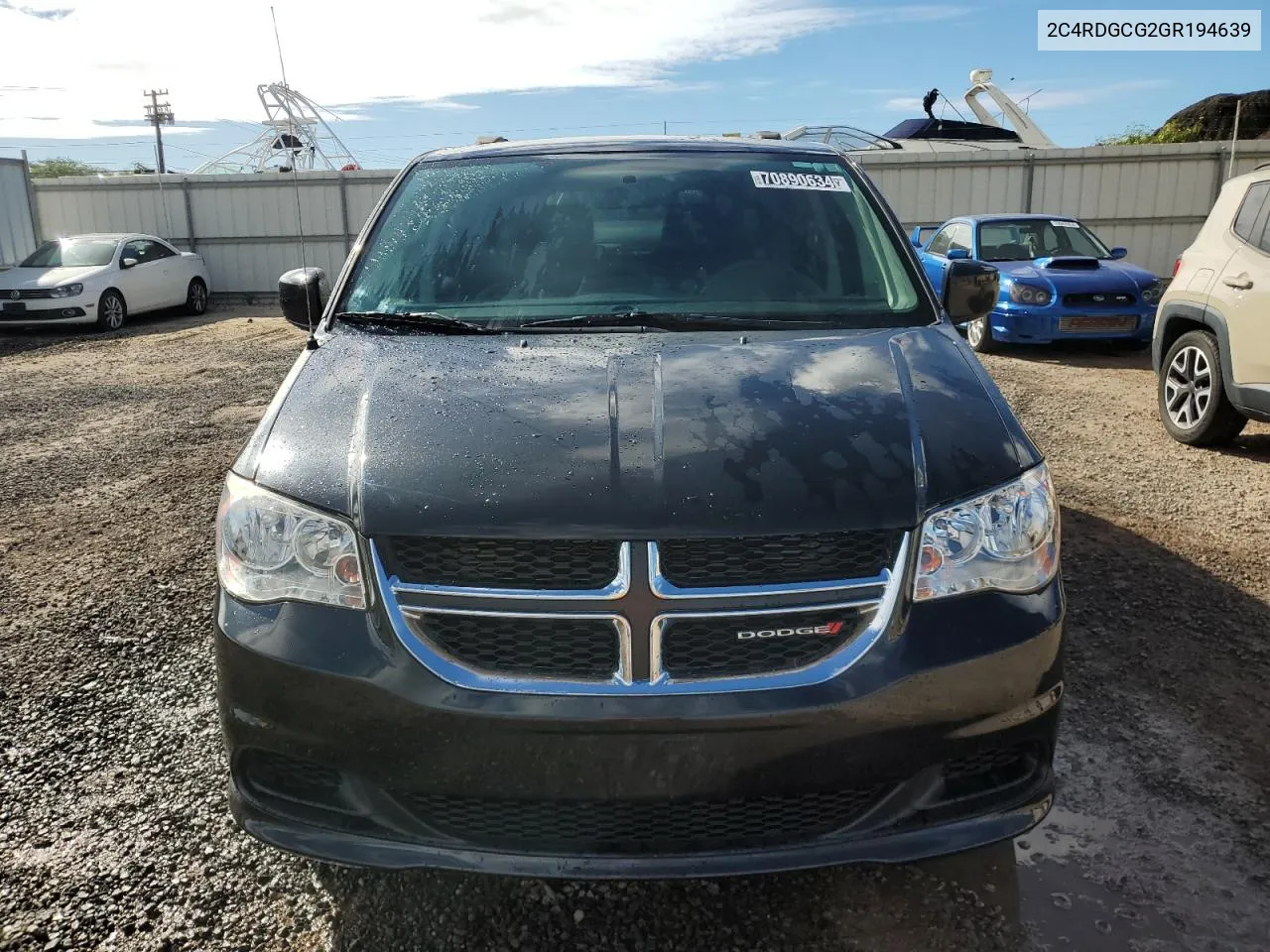 2C4RDGCG2GR194639 2016 Dodge Grand Caravan Sxt