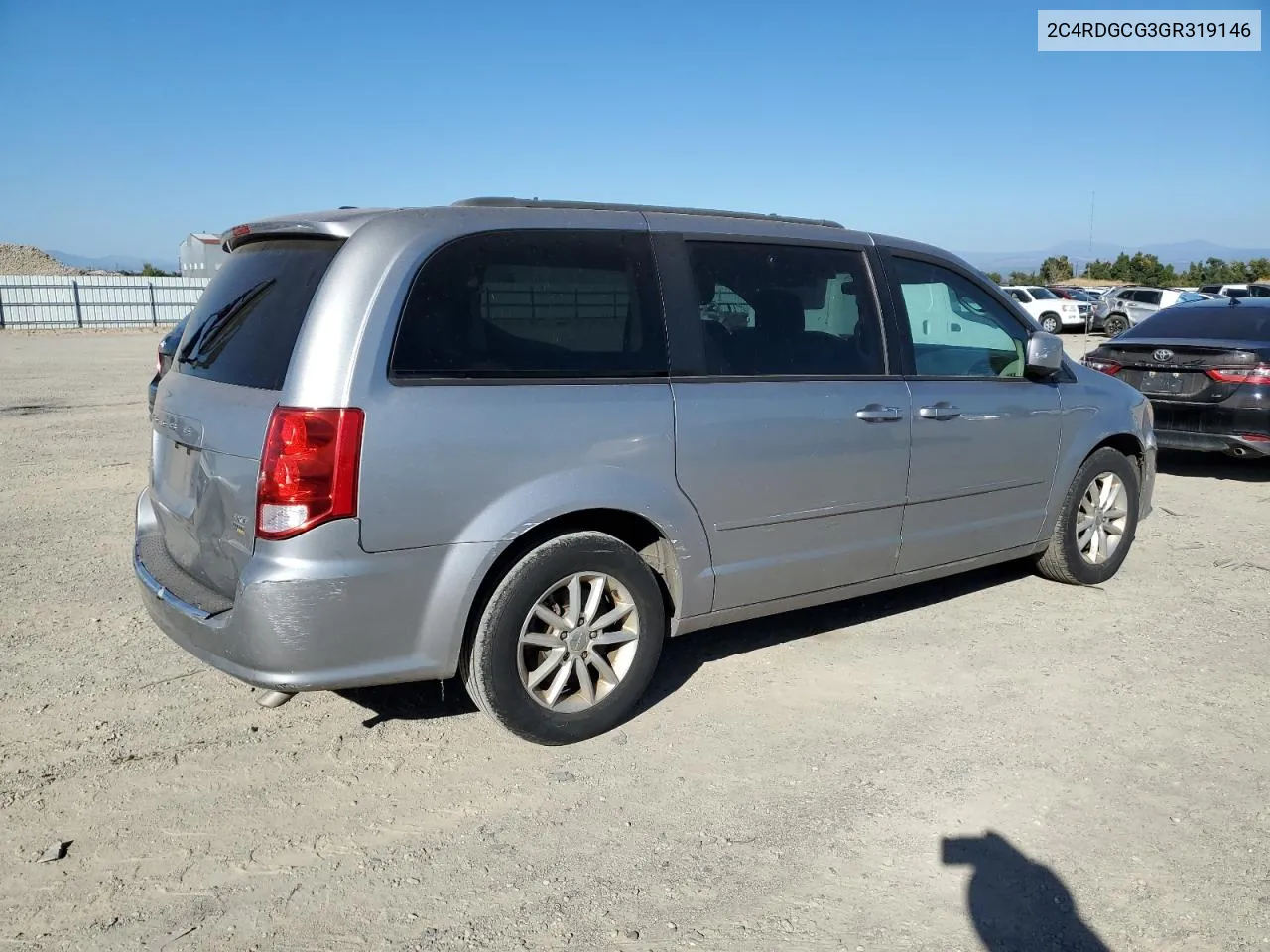 2C4RDGCG3GR319146 2016 Dodge Grand Caravan Sxt