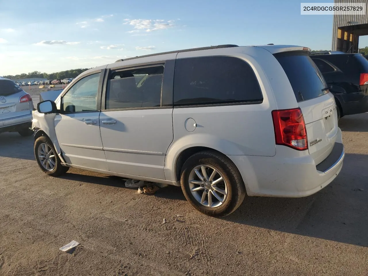 2016 Dodge Grand Caravan Sxt VIN: 2C4RDGCG5GR257829 Lot: 73218564