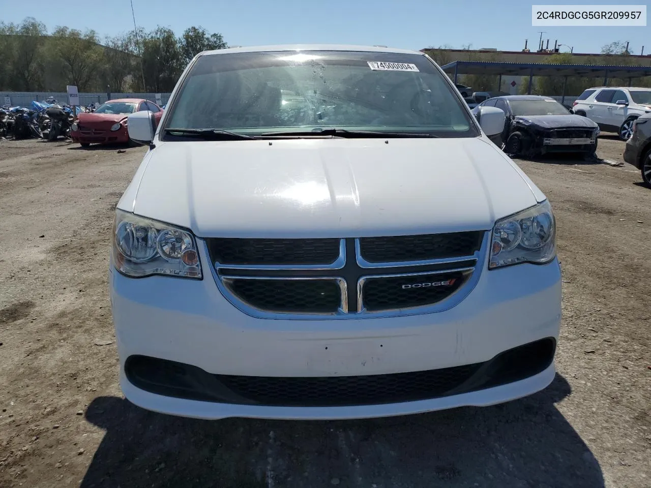 2016 Dodge Grand Caravan Sxt VIN: 2C4RDGCG5GR209957 Lot: 74500004