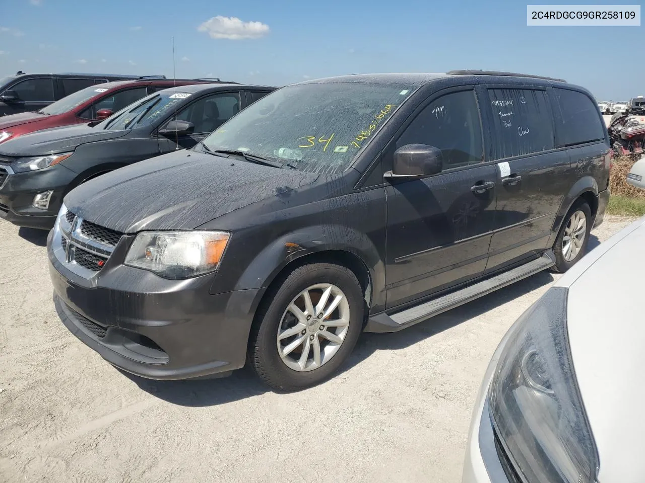 2016 Dodge Grand Caravan Sxt VIN: 2C4RDGCG9GR258109 Lot: 74538664