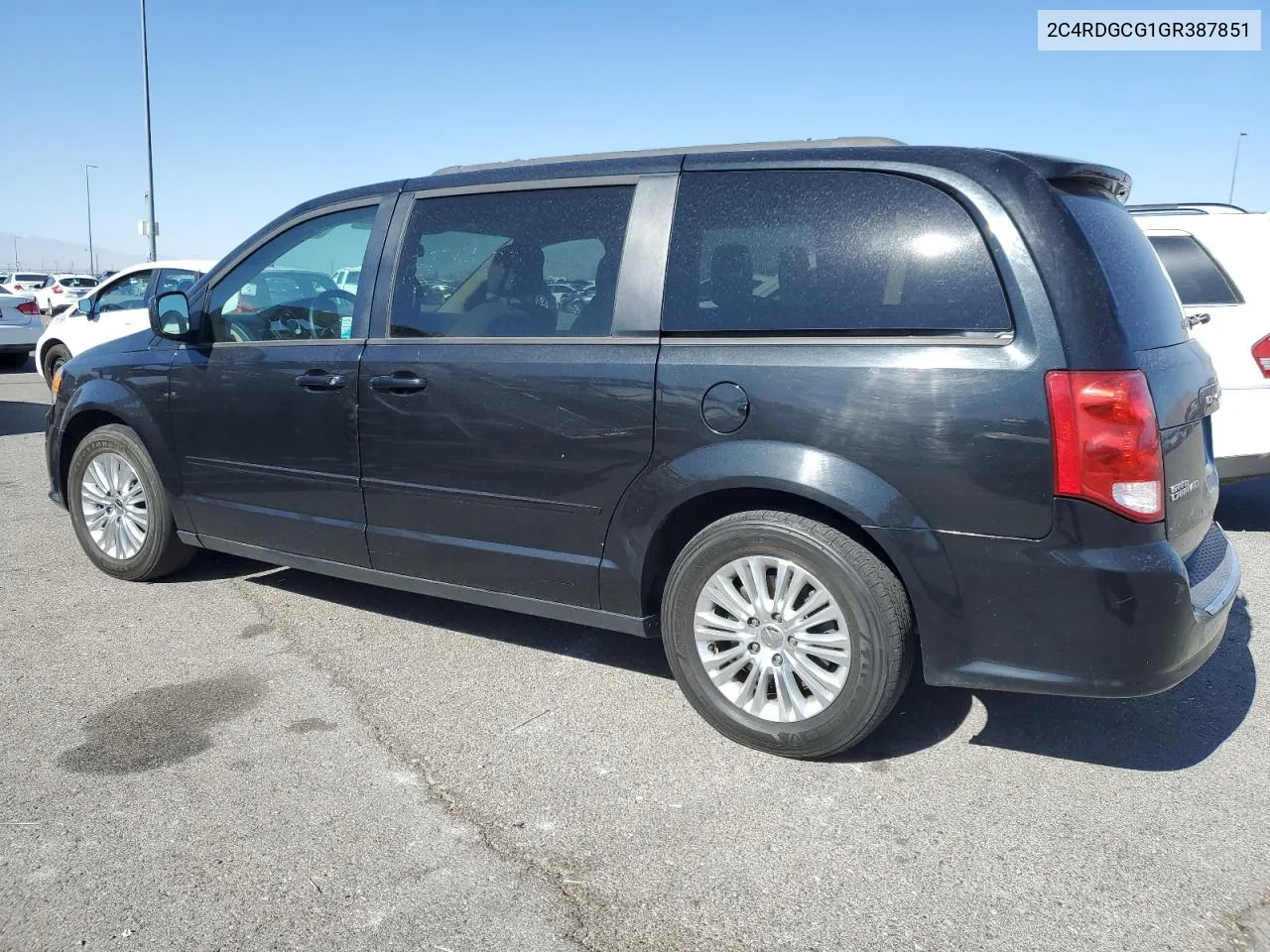 2C4RDGCG1GR387851 2016 Dodge Grand Caravan Sxt