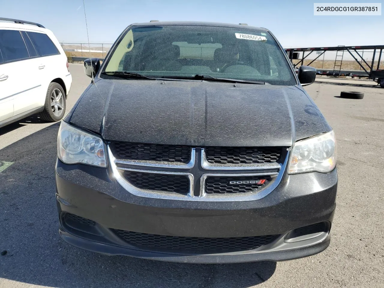 2C4RDGCG1GR387851 2016 Dodge Grand Caravan Sxt