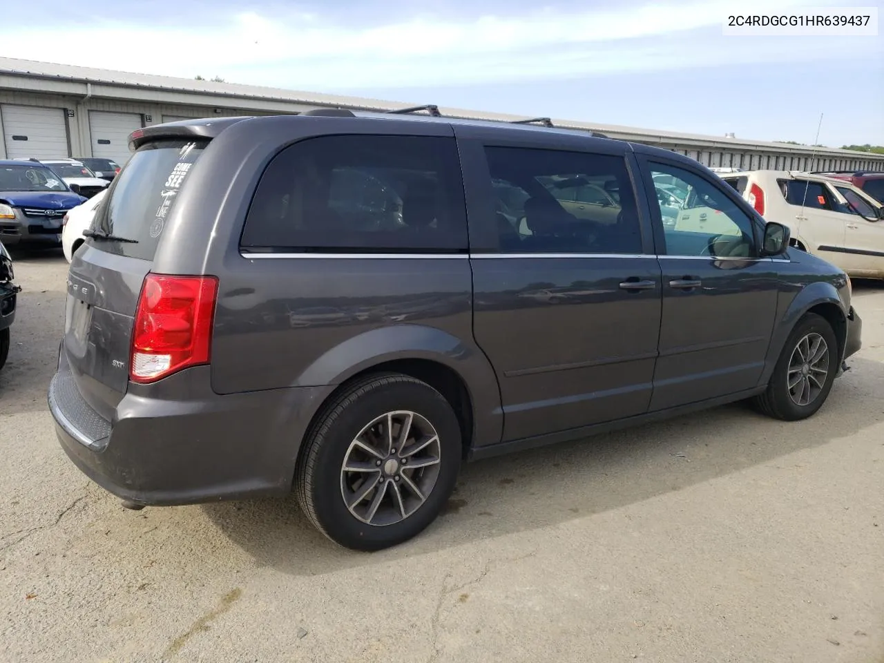 2C4RDGCG1HR639437 2017 Dodge Grand Caravan Sxt