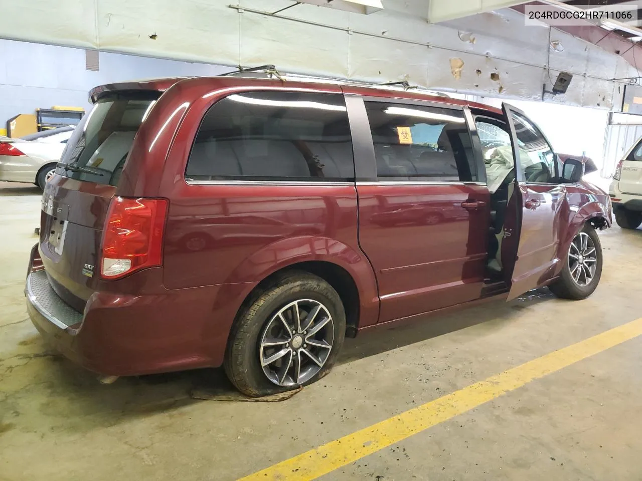 2C4RDGCG2HR711066 2017 Dodge Grand Caravan Sxt